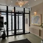 Charles Aparthotel