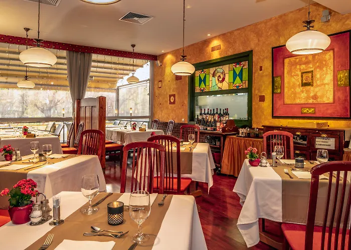 מלון דירות Charles 3*