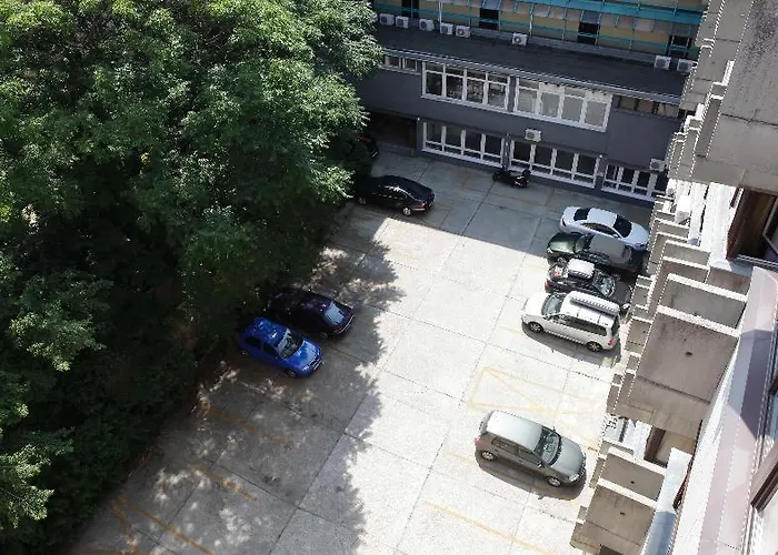 Charles מלון דירות בודפשט