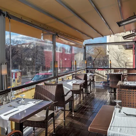 Charles Apartmanhotel