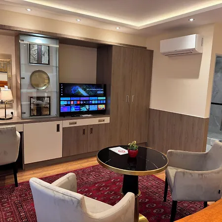 Apartmanhotel Charles 3*