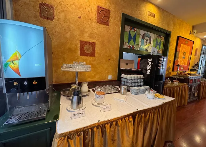 Charles מלון דירות