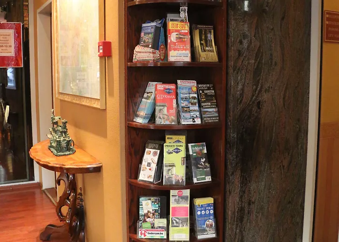 Aparthotel Charles 3*