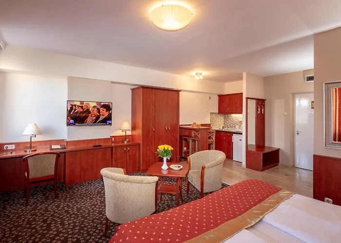 Charles בודפשט