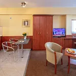 Apartmanhotel Charles 3*