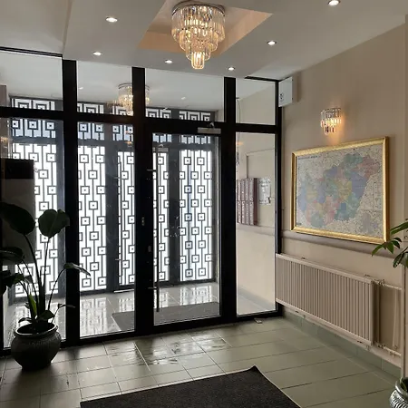 Charles Aparthotel