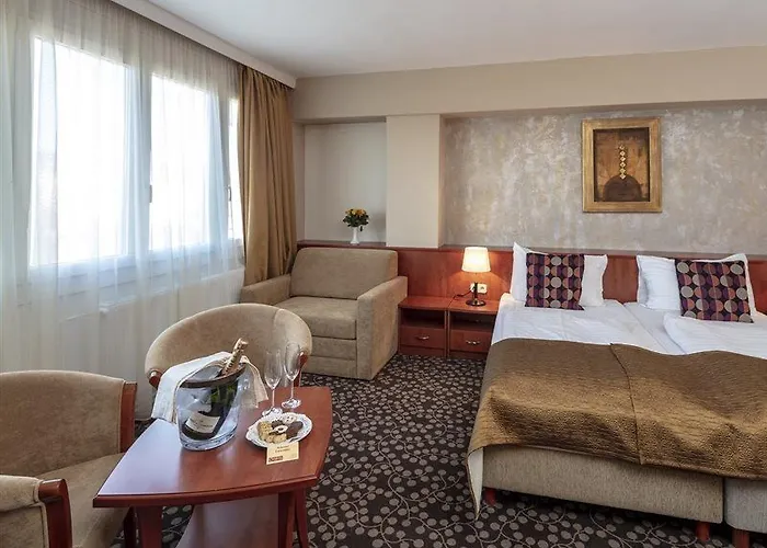 Charles 3* Budapest